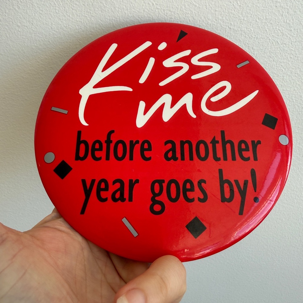 Vintage Hallmark New Years Eve button